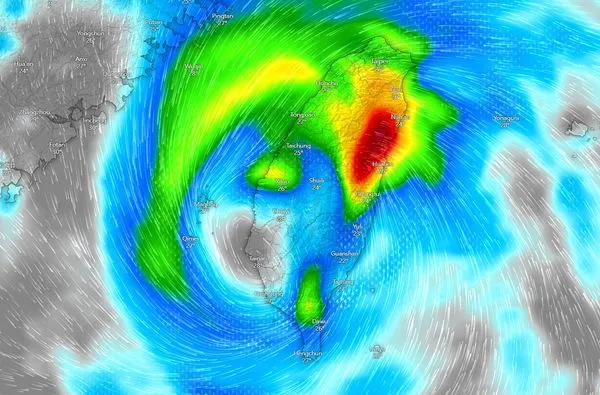 ▲▼氣象粉專曝蘇拉颱風走法對台灣不友善，影響時間恐達3天。（圖／台灣颱風論壇｜天氣特急。）