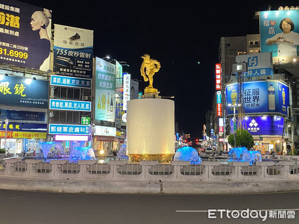 ▲▼   水情燈號解除 嘉義市中央噴水池恢復噴水  。（圖／嘉義市政府提供）