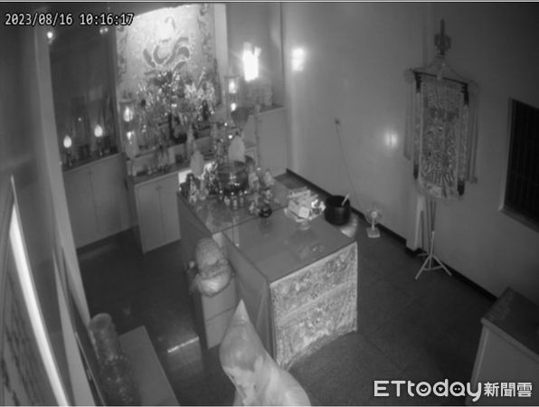 ▲▼男子藉著宮廟躲雨，竟起貪念想偷香油錢，宮主已被偷2次，這次不忍了。（圖／民眾提供，下同）