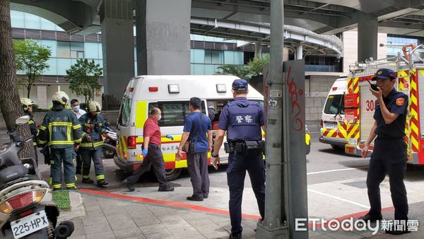 ▲北車發生落軌事件。（圖／記者黃彥傑攝）