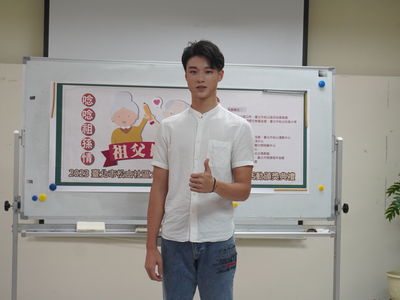 和家馨187公分天菜帥兒曝光！意外爆出「官三代」超狂背景