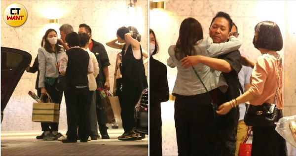 曾馨瑩在餐廳外輪流與柯耀宗及卜學亮兩對夫妻擁抱告別。（圖／本刊攝影組）