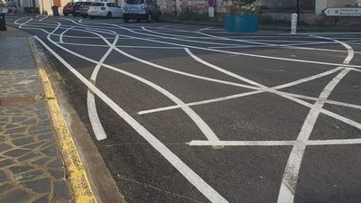 馬路標線「歪扭亂撇」駕駛開到頭暈想吐 市長卻挺爆:防超速