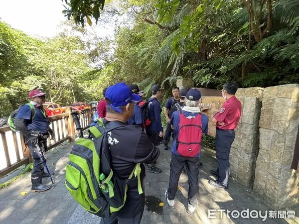 ▲▼基隆男子失蹤半個月「機車停在登山口」　消防搜救2天在樹上找到遺體。（圖／記者郭世賢翻攝）