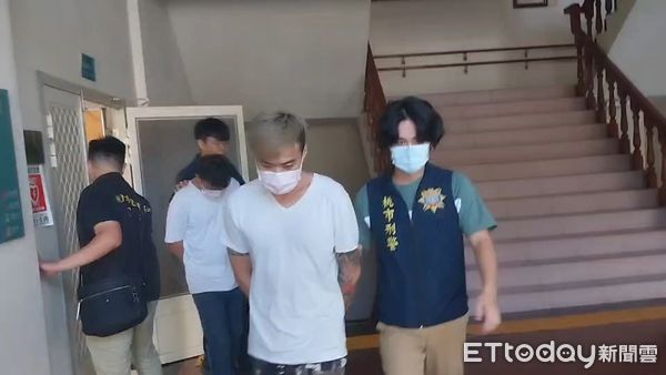 ▲刑事局逮捕涉嫌詐騙4大超商遊戲點數的李男詐騙團夥。（圖／記者張君豪翻攝）