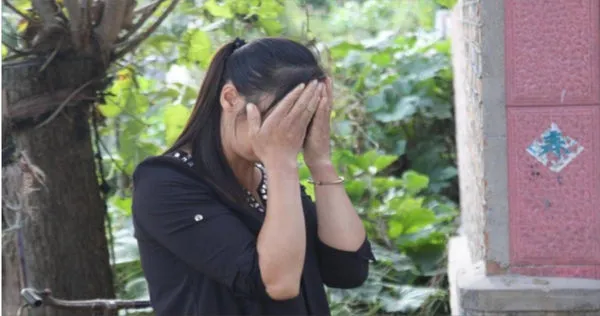 女子6年後才得知被趕出家門的真相。（圖／翻攝畫面）