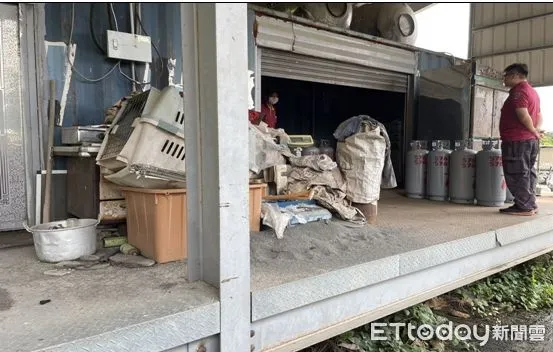 ▲台南市消防局的打火弟兄們平日在救災救護的勤務下，仍盡心盡力地針對違規瓦斯行等不肖業者執行查察取締工作。（圖／記者林東良翻攝，下同）