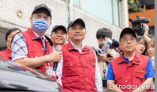 ▲▼ 新北市海葵颱風工作會報暨侯友宜視察板橋橫移門   。（圖／新北市政府提供）