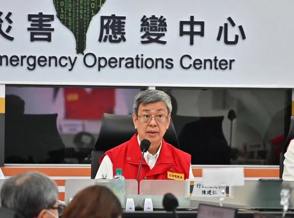 ▲▼陳建仁視察「中央災害應變中心聽取因應海葵颱風整備情形」。（圖／行政院提供）