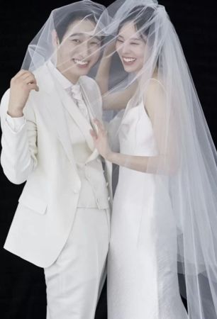 ▲▼《氣象廳》尹博結婚了！婚禮輕吻嬌妻　2AM驚喜現身唱祝歌。（圖／翻攝自金秀彬、Laciel IG）