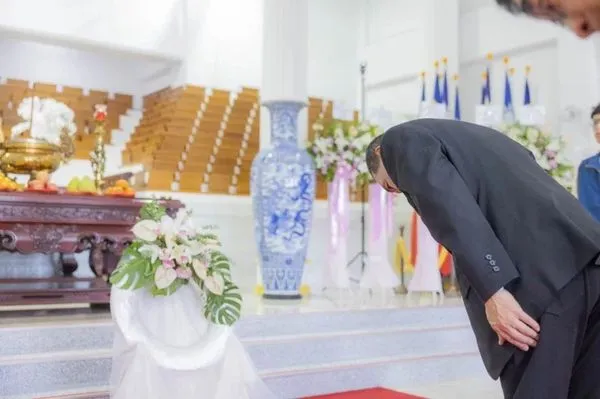 ▲新北市長侯友宜今天上午前往新北市軍人忠靈祠，悼念追憶英勇國軍忠靈。圖／新北市新聞局提供。（圖／新北市政府提供）