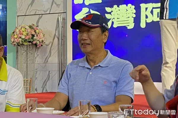 ▲郭台銘參加新北市計程車工會成立四十週年紀念餐會。（圖／記者鄭佩玟攝）