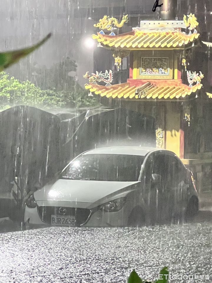 快訊／又見高雄漂漂河！海葵颱風雨彈狂炸　前鎮和祥街淹50cm | ETtoday地方新聞 | ETtoday新聞雲