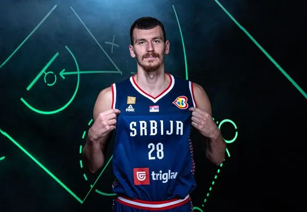 ▲▼塞爾維亞前鋒西馬尼奇。（圖／取自FIBA官網）