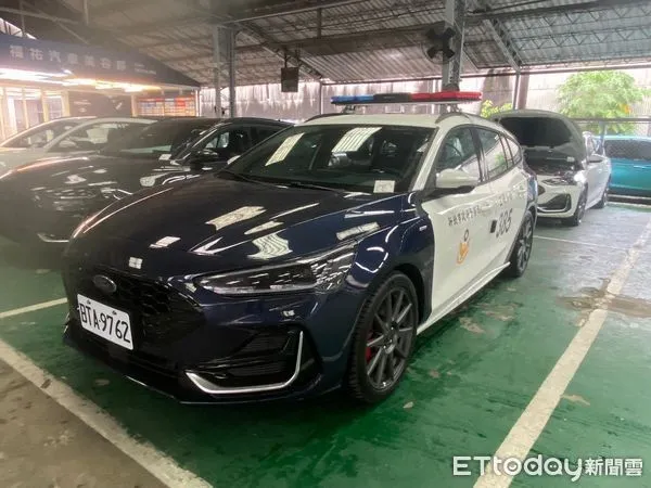 ▲▼             新北三峽分局的鳳鳴派出所獲贈擁有182匹馬力的福特Focus Wagon ST-Line vignale。（圖／記者陳以昇翻攝）