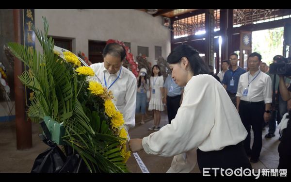 ▲▼ 朱鳳蓮、滇西紀念館、獻花祭奠            。（圖／記者任以芳攝）