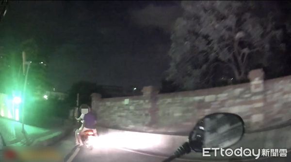 ▲▼ 半小時連抓3移工電動車酒駕！警呼籲：酒後騎慢車上路仍觸刑法。（圖／記者戴上容翻攝）