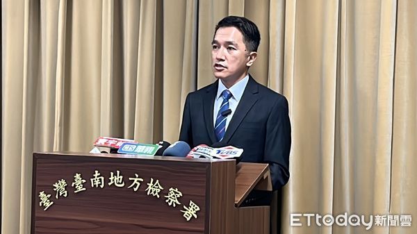 ▲前台南市議長郭信良涉嫌貪污案檢察官起訴8人，襄閱主任檢察官蔡宗聖指出，郭信良、高姓里長等矢口否認犯行，犯後態度不佳，建請法院從重量刑並宣告褫奪公權。（圖／記者林東良攝，下同）