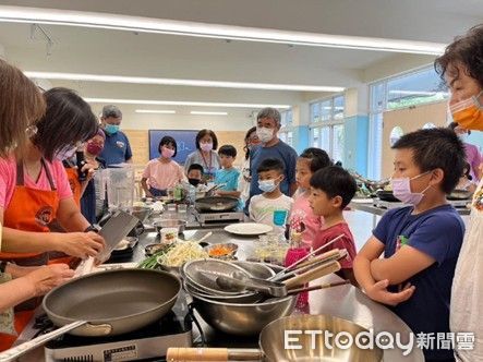 ▲基隆社區大學創校24年 首獲教育部評鑑特優殊榮。（圖／記者郭世賢翻攝）