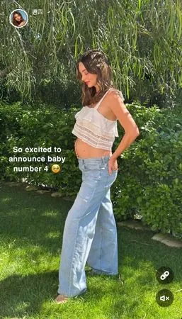 ▲米蘭達可兒宣布懷第4胎。（圖／翻攝自Snapchat／Miranda Kerr）