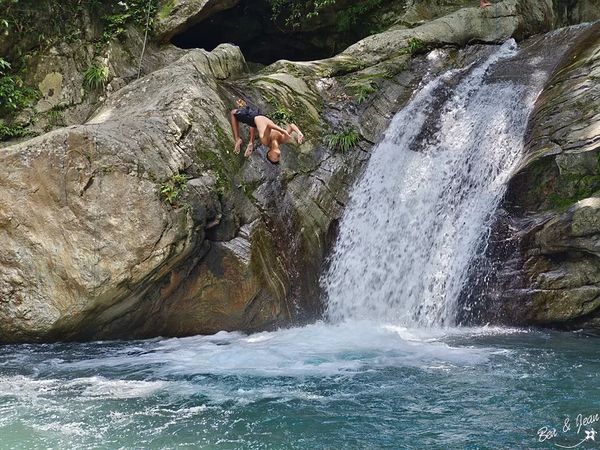 ▲▼宜蘭南澳金岳瀑布是親子玩水秘境，沁涼瀑布與溯溪跳水天堂步行5分鐘就到（圖／紫色微笑提供）
