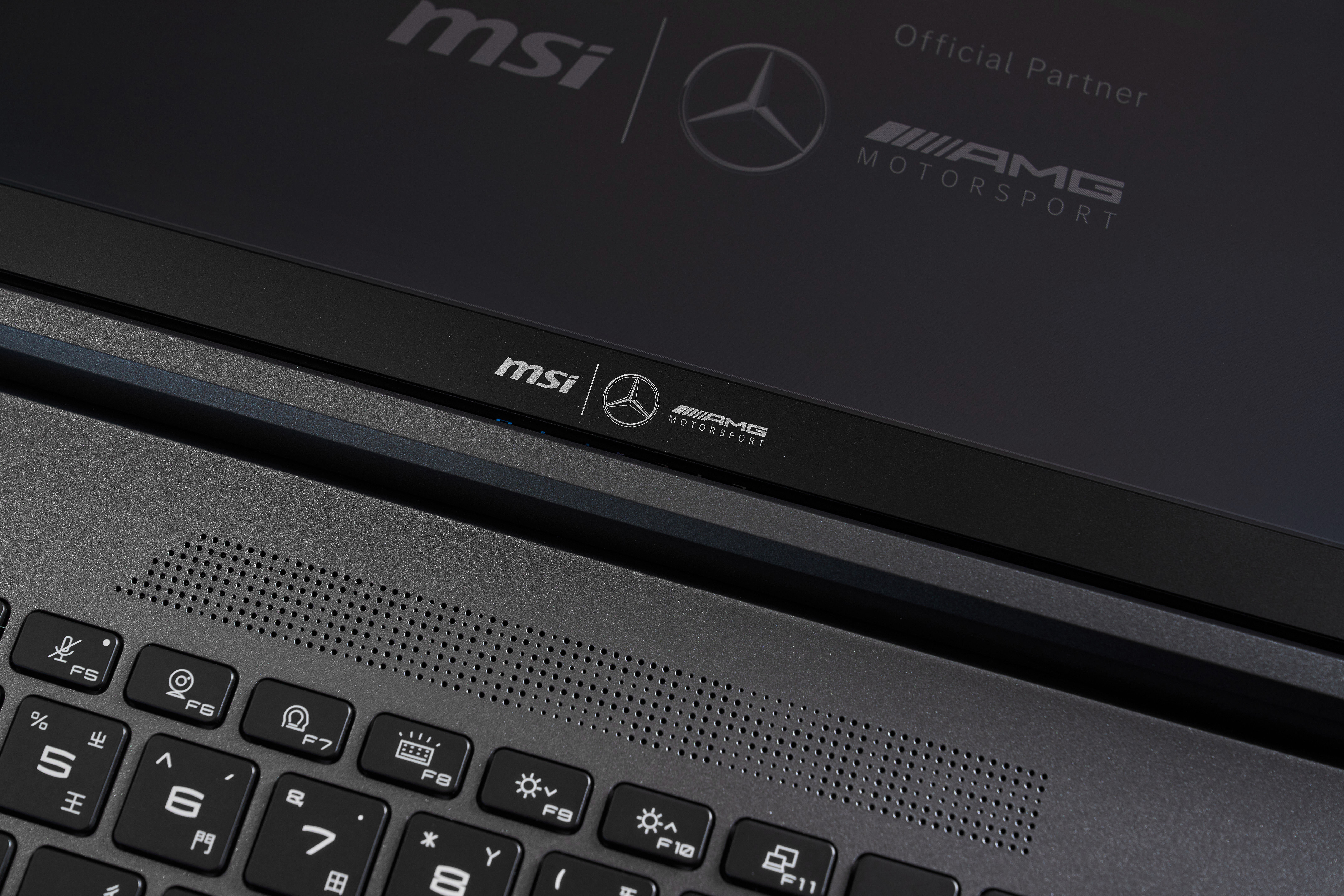 ▲▼MSI與Mercedes-AMG攜手打造限量版聯名筆電Stealth 16 Mercedes-AMG Motorsport.jpg。（圖／MSI微星提供）