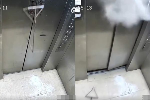 ▲▼鐵架隨電梯門上升發生爆炸。（圖／翻攝自影片）