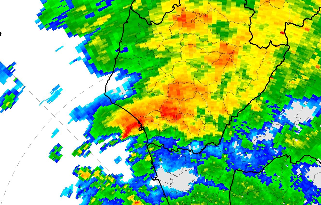 ▲氣象粉專提醒，台南市區再度強降雨，小心積淹水。（圖／翻攝自Facebook／台灣颱風論壇｜天氣特急）