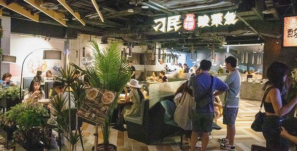 ▲▼台中超火爆料理「刁民酸菜魚」在台北開第二間分店，魚肉酸辣比例超下飯。（圖／小虎食夢網提供）