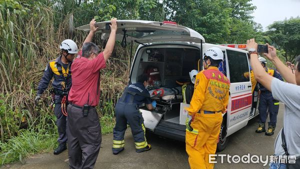 ▲▼嘉義愛情大草原電塔工人遭電擊。（圖／記者翁伊森翻攝）