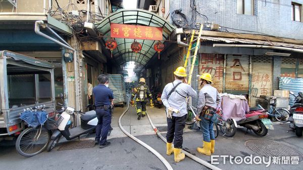 ▲▼台北市萬華區桂林路巷內一棟民宅火警1死。（圖／記者黃彥傑攝）