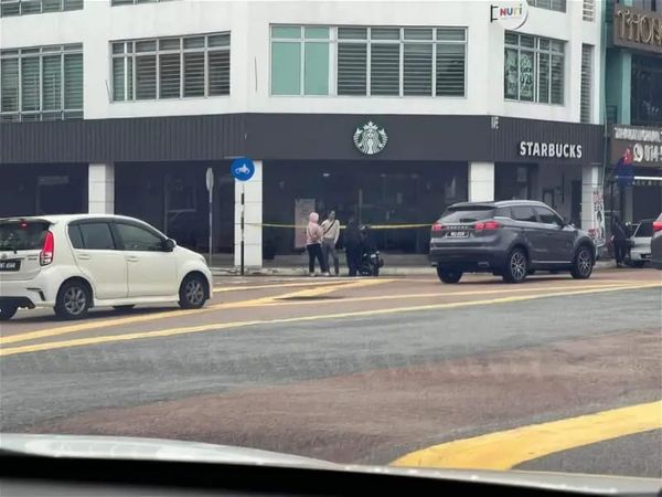 ▲▼馬來西亞新山市星巴克遭竊賊闖入。（圖／翻攝自Facebook）