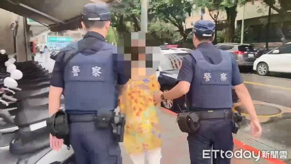 ▲南港警方宣布破獲假醫師詐騙熟女案逮捕取款車手。（圖／記者張君豪翻攝）