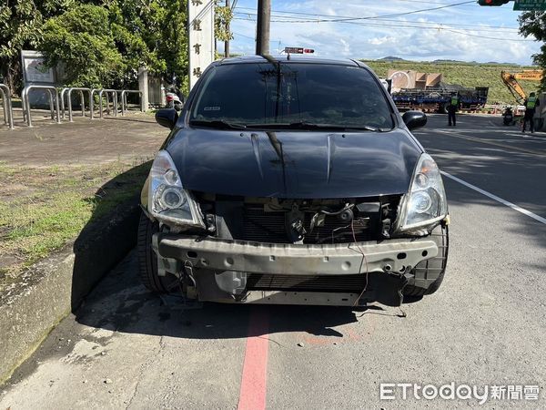 ▲廖男駕駛汽車左轉時，與對向騎機車的許男迎面撞上。（圖／記者陸運陞翻攝）