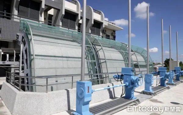 ▲近年台南市區道路及沿海低窪區域，因增設抽水站、設抽水機，加快退水時間，降低淹水風險。（圖／記者林東良翻攝）