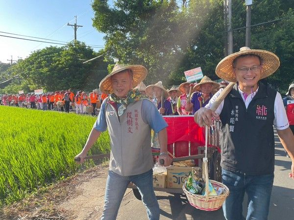 ▲八德「義民節挑擔文化祭」登場