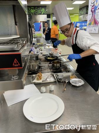 ▲嘉南藥理大學餐旅管理系西廚培訓隊，在2023年TCAC台灣國際廚藝美食挑戰賽又有表現傑出，奪得3銅牌1佳作。（圖／記者林東良翻攝，下同）