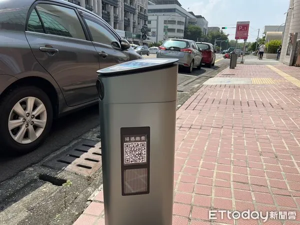 ▲雲林斗六市路邊停車柱。（圖／記者蔡佩旻翻攝）