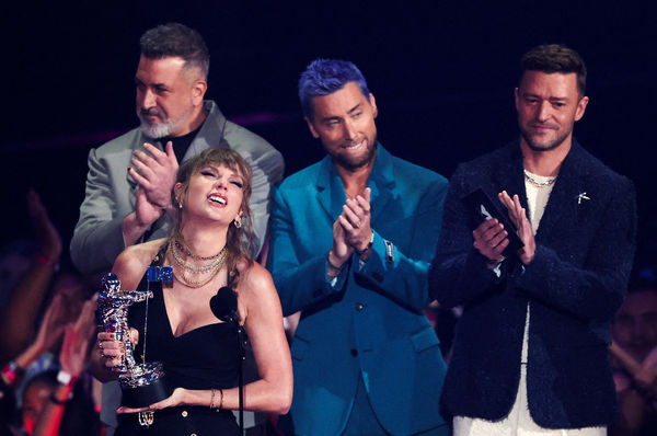 ▲2023年MTV音樂錄影帶大獎（VMA）泰勒絲、超級男孩（*NSYNC）、奧莉維亞（Olivia Rodrigo）、妮姬米娜（Nicki Minaj）。（圖／路透社）