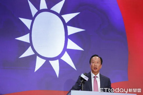 ▲▼郭台銘宣布副手記者會，宣布賴佩霞為副手。（圖／記者湯興漢攝）