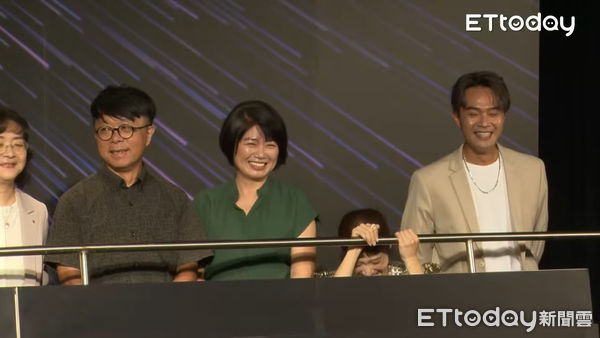 ▲LULU撞到頭。（圖／ETtoday）