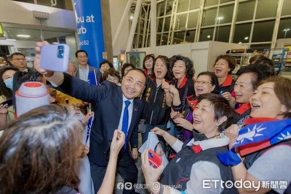 ▲▼ 侯友宜抵達紐約僑胞熱情接機            。（圖／翻攝侯友宜臉書）