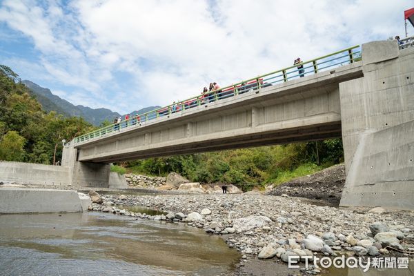 ▲台東縣成功鎮重安一號橋今通車典禮 。（圖／記者楊漢聲翻攝）