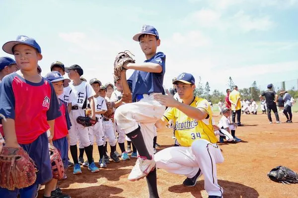 ▲中華職棒回饋列車到澎湖，中信兄弟李振昌、富邦悍將江少慶特別參與         。（圖／中華職棒提供）