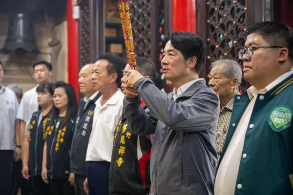 ▲▼民進黨主席賴清德南下嘉義縣幫立委參選人蔡易餘、陳冠廷站台。（圖／民進黨提供）