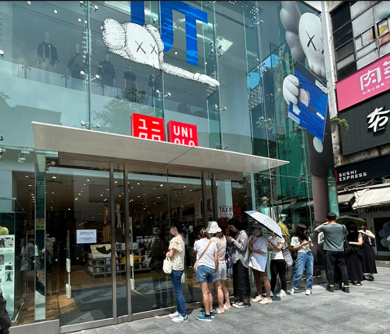 ▲▼UNIQLO：C今開賣！精品級風衣秒完售 。（圖／品牌提供、翻攝品牌官網）