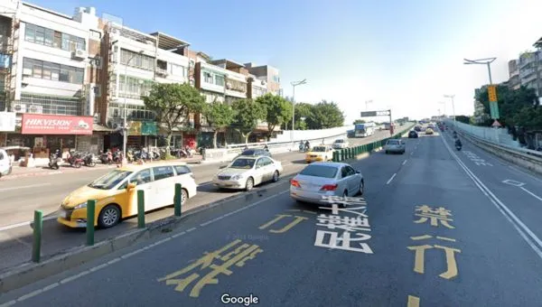 ▲▼北市民權大橋下驚見浮屍，警消打撈上岸確認身份。（圖／翻攝Google Map）