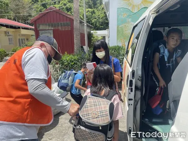 ▲▼花蓮富里鄉幸福巴士自營運以來，短短2個月已服務逾萬人次。（圖／富里鄉公所提供，下同）