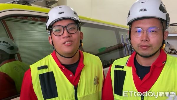 ▲▼路邊接生新生兒（上圖）的宜蘭消防員高捷（左）及凃銘雄。（圖／記者游芳男翻攝，下同）