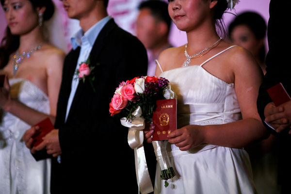 ▲▼中國結婚人數持續減少。（圖／路透）